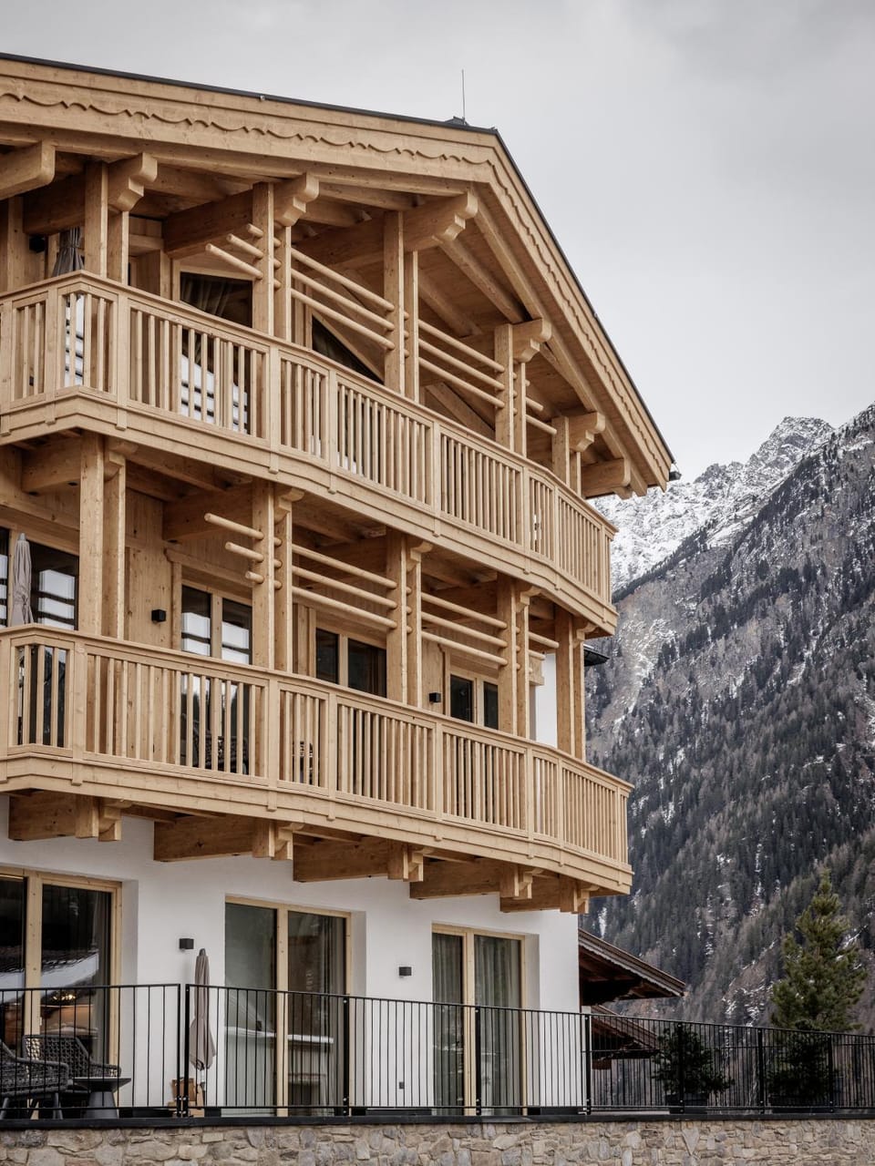 Property building, Balcony/Terrace