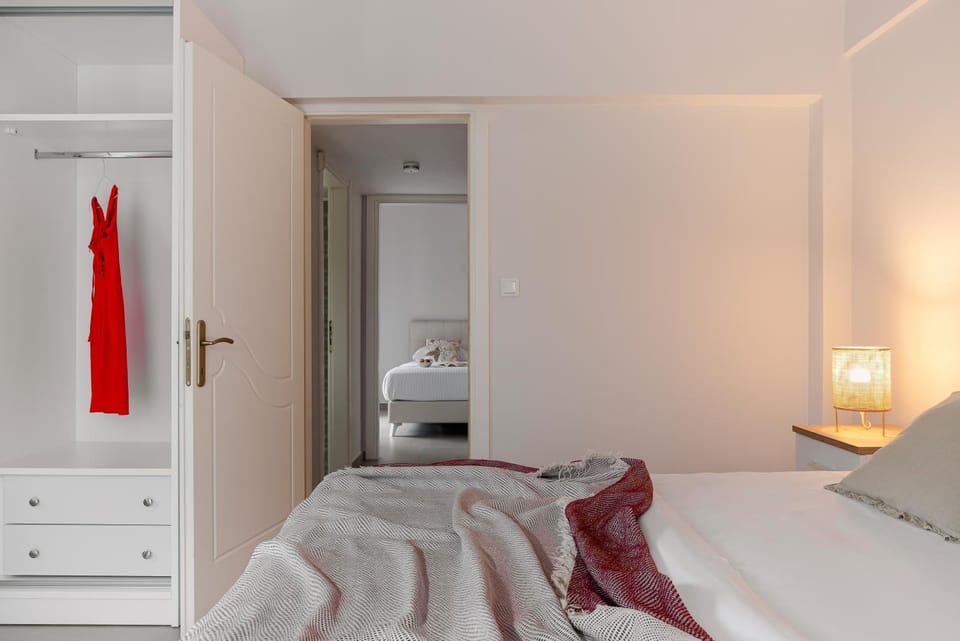 Bed, Photo of the whole room, Bedroom, wardrobe