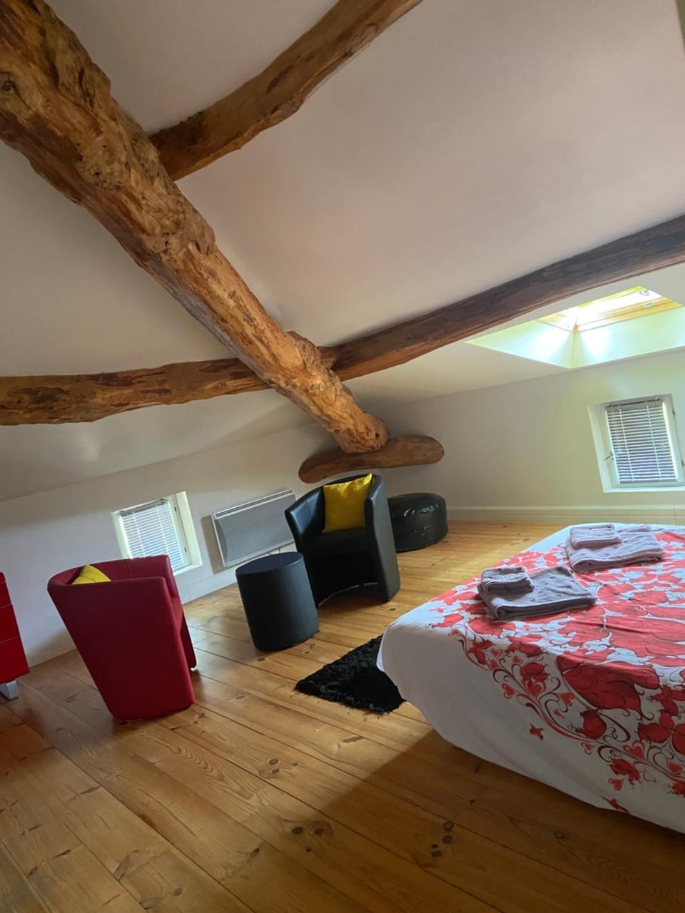 Photo of the whole room