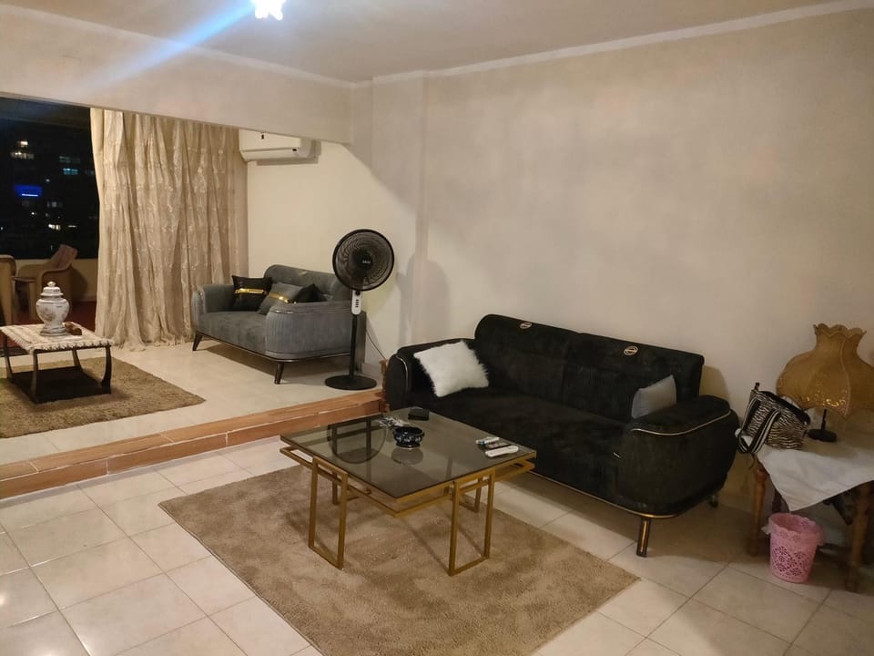 الدقى ميدان المساحه أمام فندق سفير Apartment in Egypt