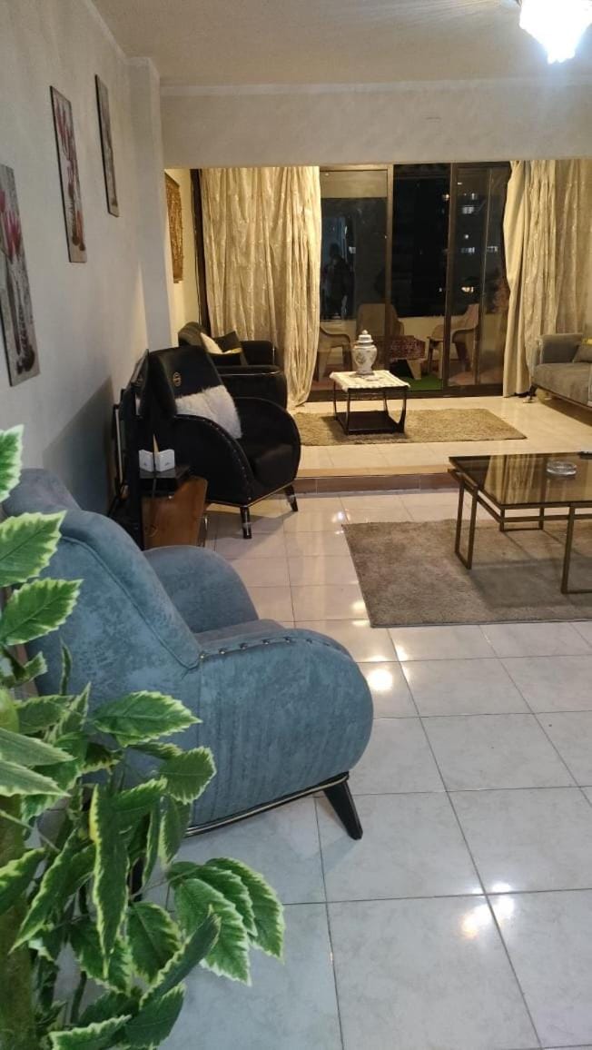 الدقى ميدان المساحه أمام فندق سفير Apartment in Egypt