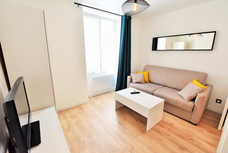 Communal lounge/ TV room, TV and multimedia