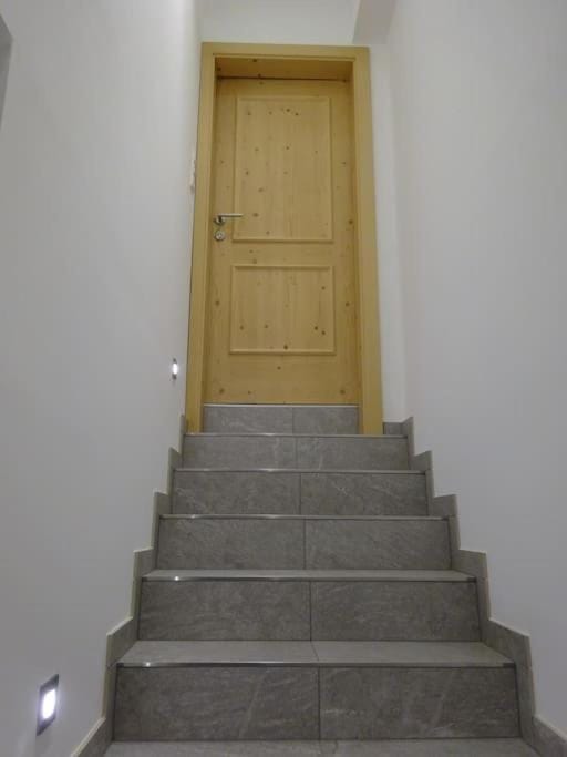 Gemütliche Dachgeschosswohnung mit Balkon & Garten Apartment in Salzburgerland