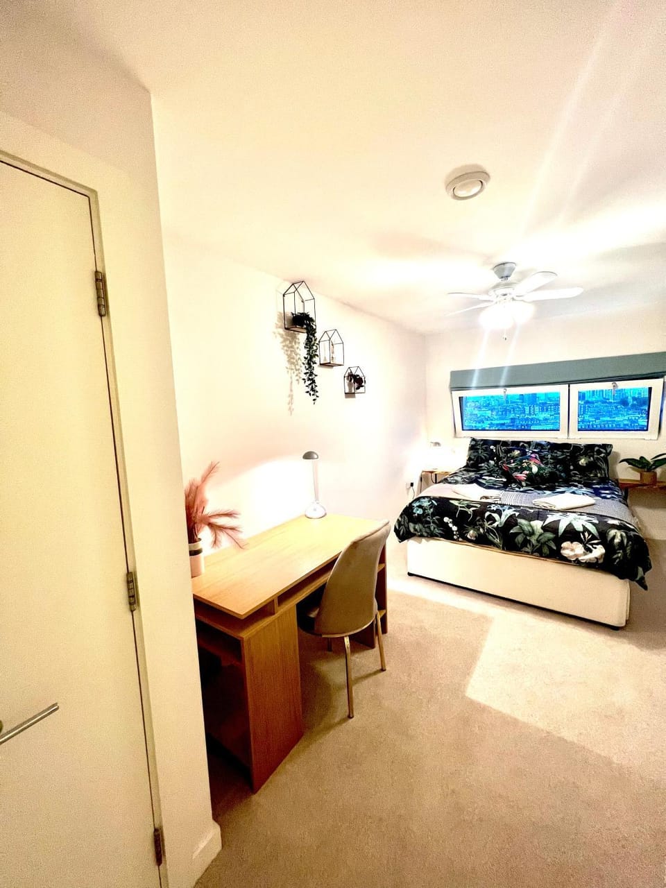 Bedroom, hair dresser, wardrobe
