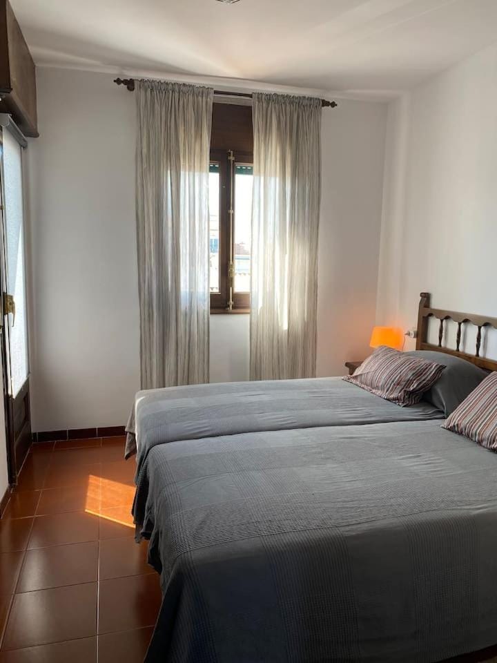 Disfruta de vistas al canal Apartment in Alt Empordà