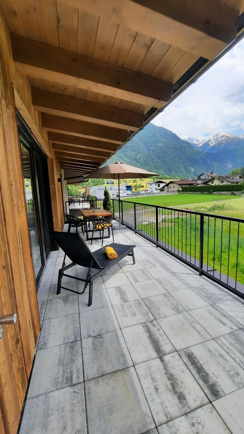 Natural landscape, View (from property/room), Balcony/Terrace, Mountain view