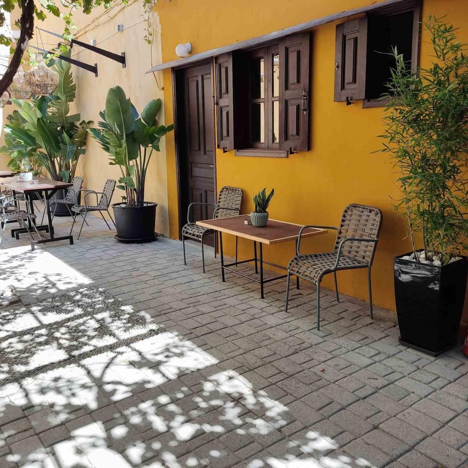 Patio, Day, Seating area