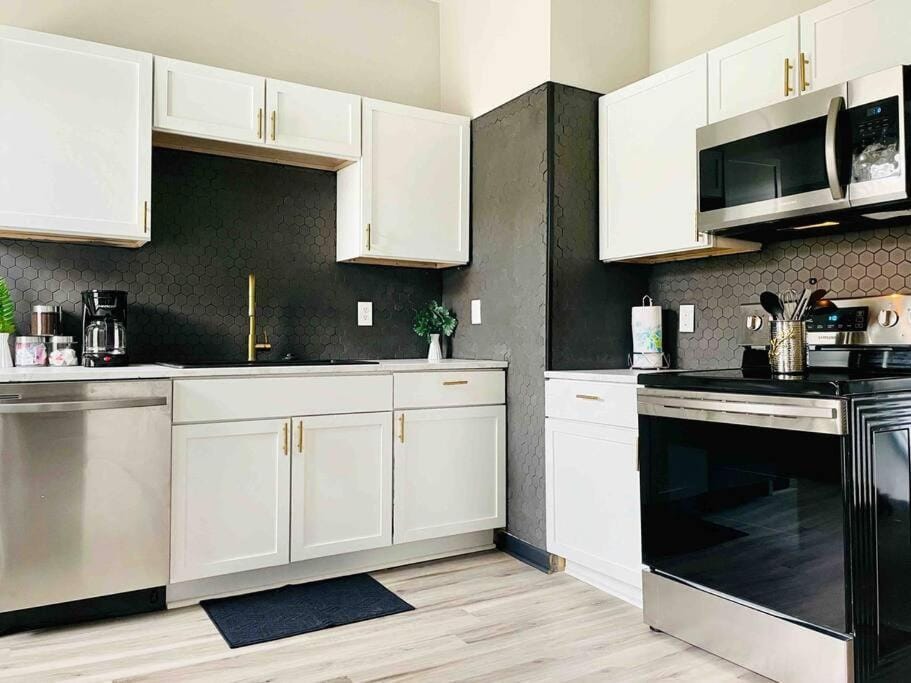 Coffee/tea facilities, Kitchen or kitchenette, dishwasher, minibar, pet friendly, stove