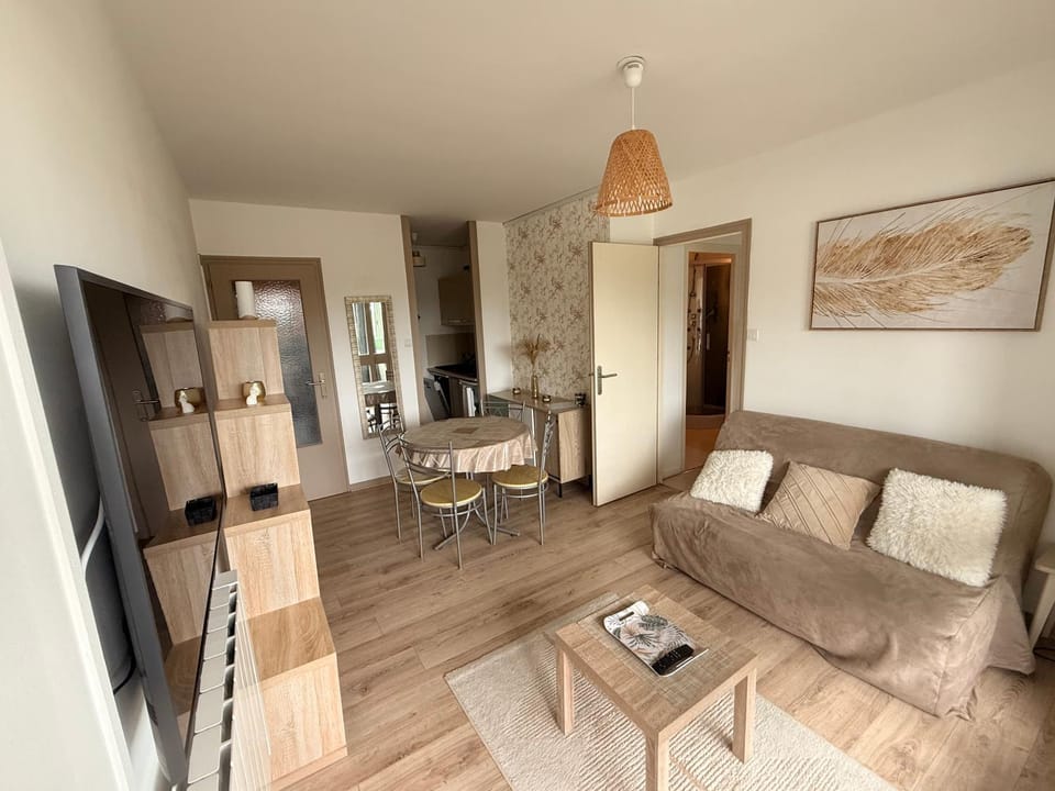 Appartement à 100 m de la plage avec parking Apartment in Saint-Jean-de-Monts