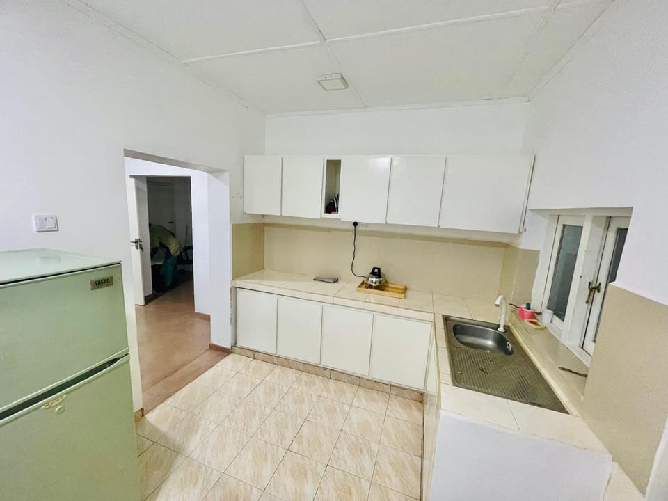 Kitchen or kitchenette, Kitchen or kitchenette, dishwasher