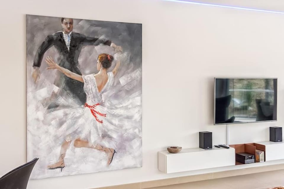 Communal lounge/ TV room, Communal lounge/ TV room, TV and multimedia, Decorative detail