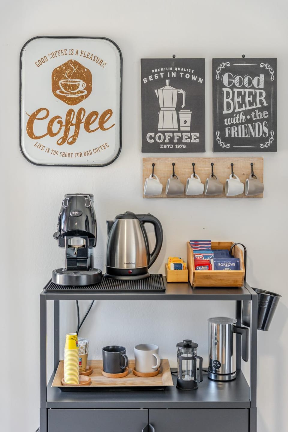 Coffee/tea facilities, Kitchen or kitchenette