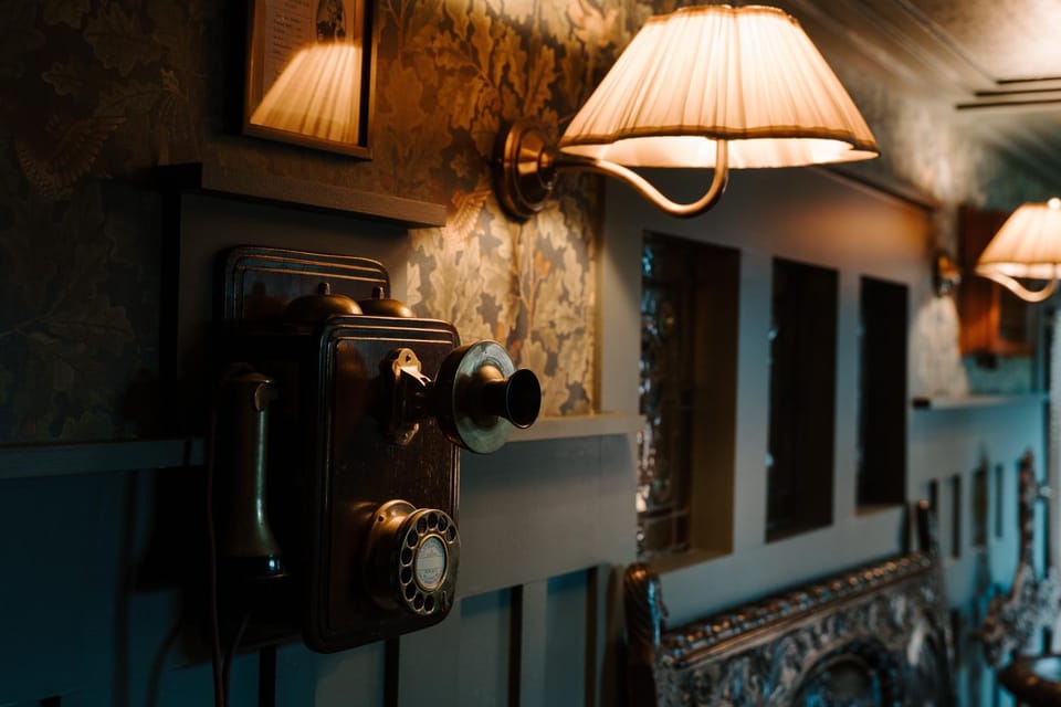 Sheddington Manor - 2 Bedroom Guest House & Cinema Bed and Breakfast in Belfast