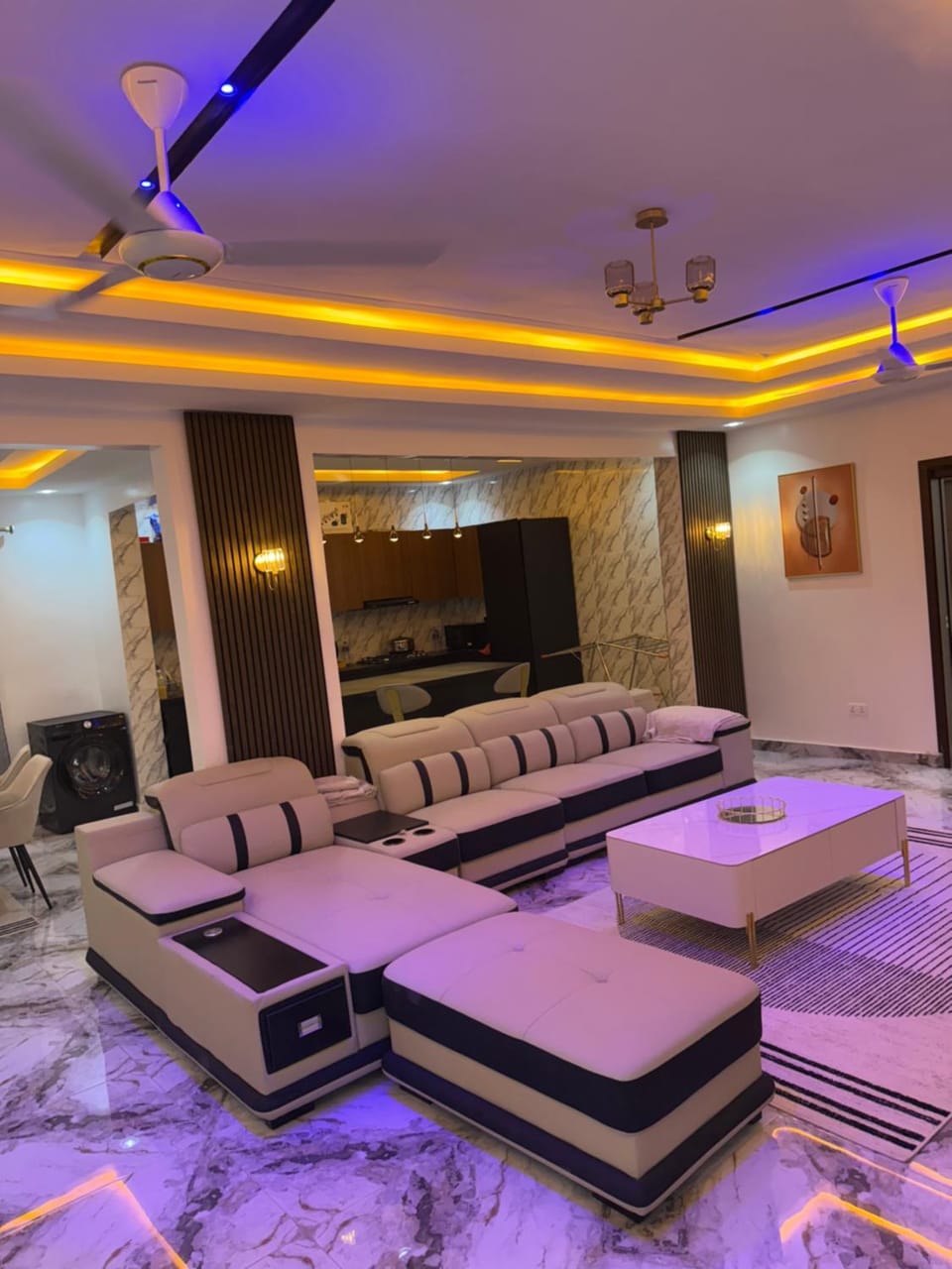 TV and multimedia, Living room, Seating area