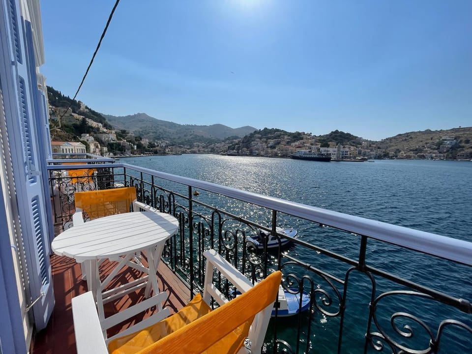 View (from property/room), Balcony/Terrace, Mountain view, Sea view, Sea view