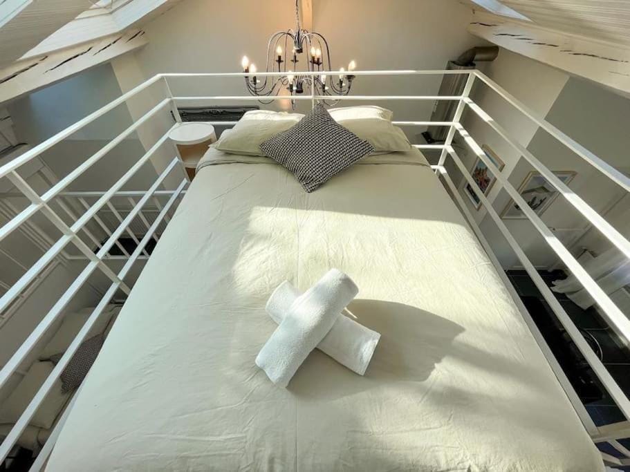 Spring Palm - Appartement 4 personnes - Check in h24 & Wifi Apartment in Villeurbanne