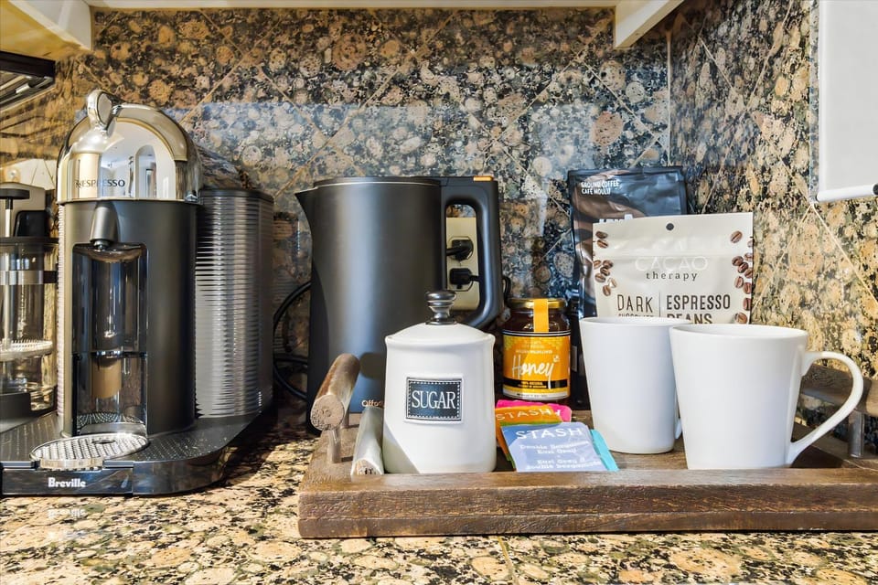 Coffee/tea facilities, Kitchen or kitchenette