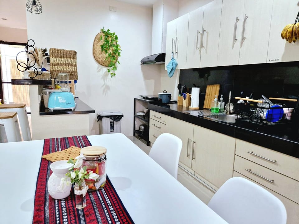 Kitchen or kitchenette, kitchen