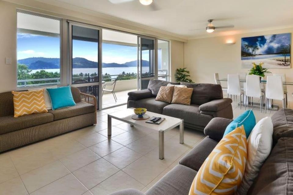 Poinciana Lodges - Ocean Views Apartment in Whitsundays
