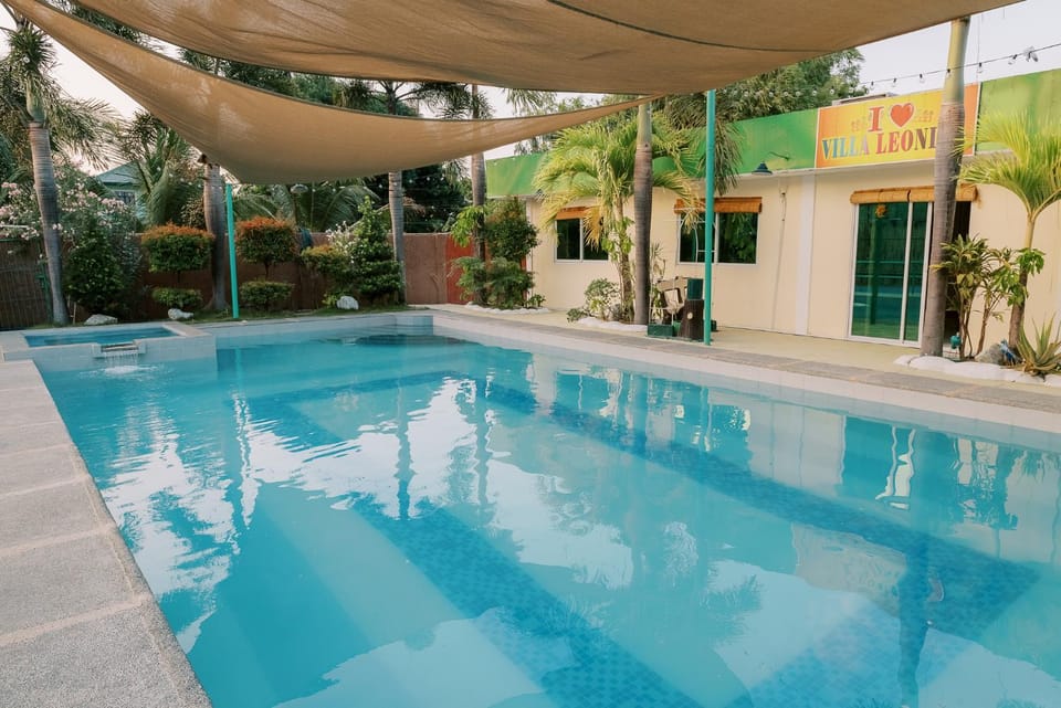 Swimming pool, Swimming pool