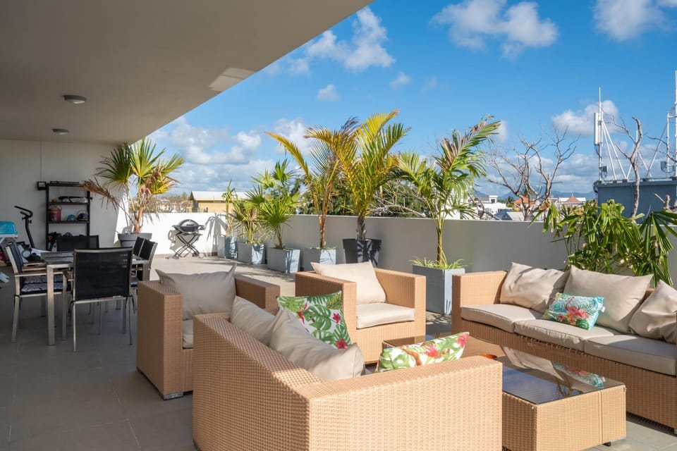 PENTHOUSE VUE MER - MONT CHOISY Apartment in Trou-aux-Biches