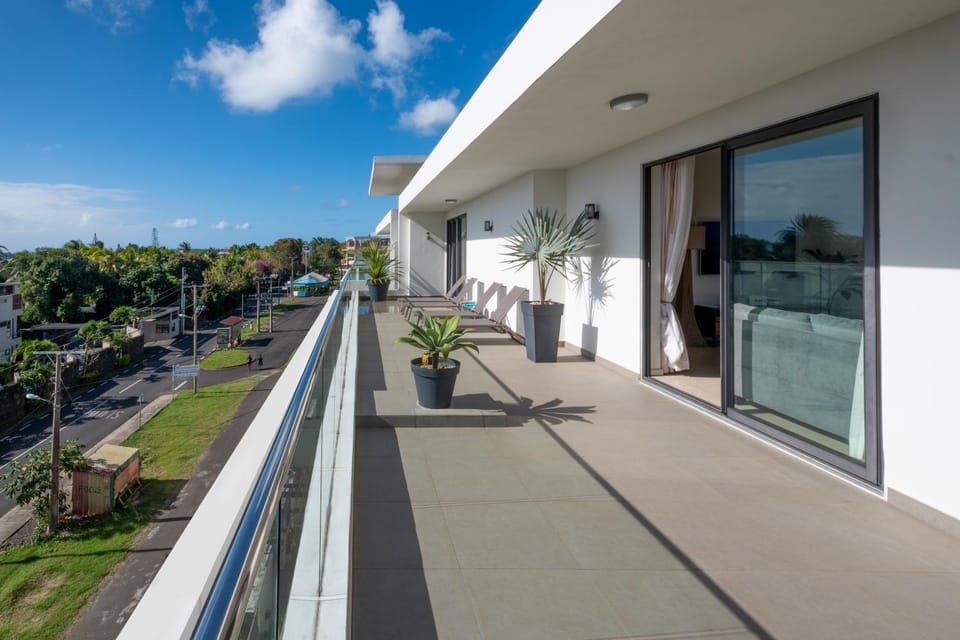 PENTHOUSE VUE MER - MONT CHOISY Apartment in Trou-aux-Biches