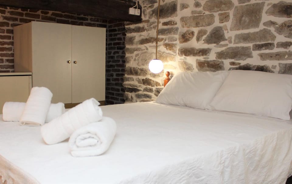 Bed, Photo of the whole room, Bedroom, towels, wardrobe