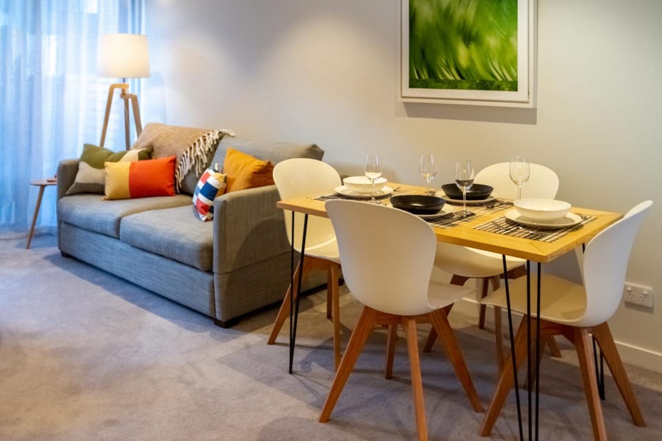Living room, Seating area, Dining area