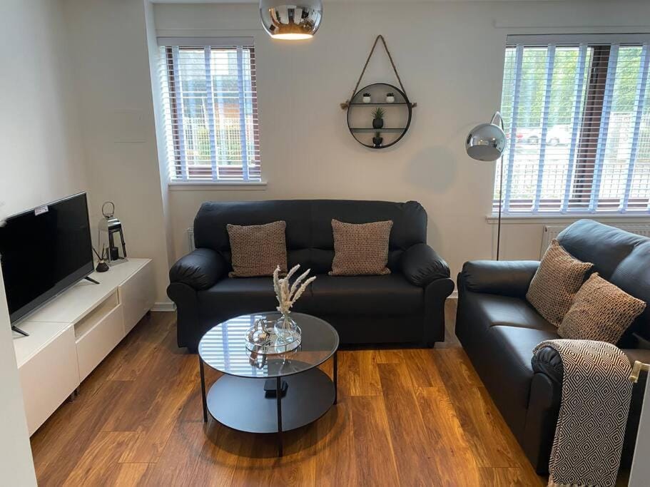 Perfectly situated luxury 2 bedroom apartment Apartment in Glasgow