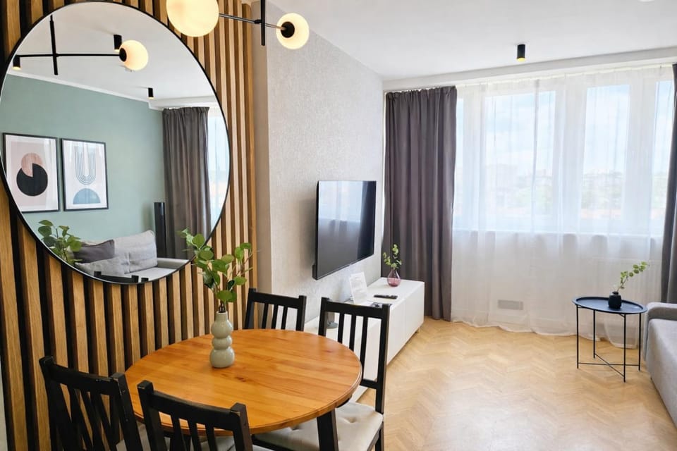 TV and multimedia, Living room, Dining area