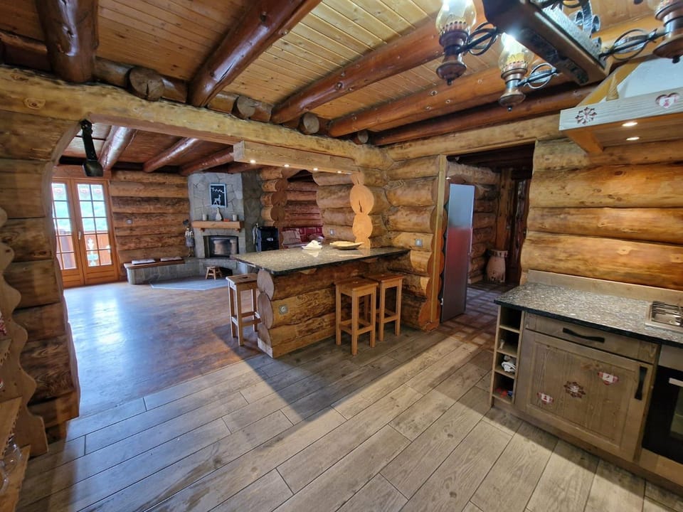 Property building, Business facilities, Seating area, Area and facilities, fireplace, fireplace, stove