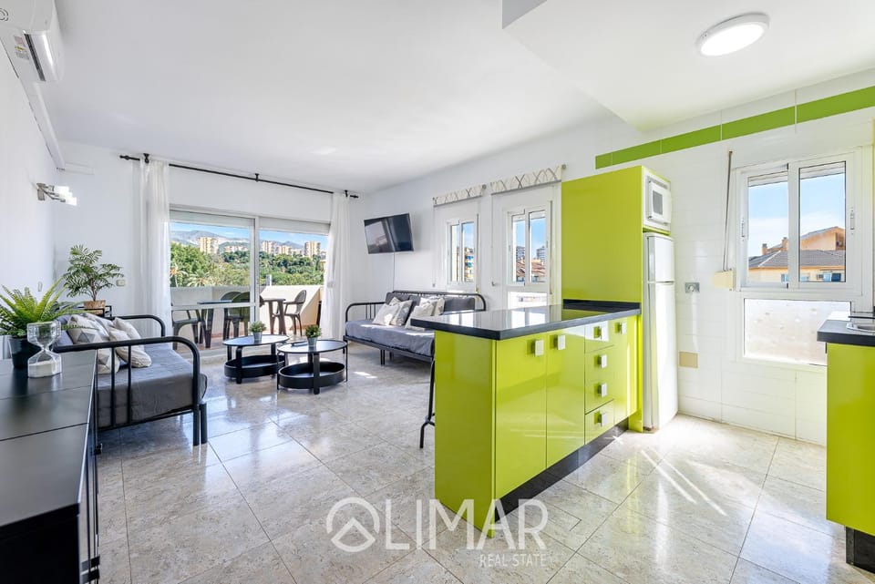 Bil Bil Beach - Benalbeach Apartment in Benalmadena