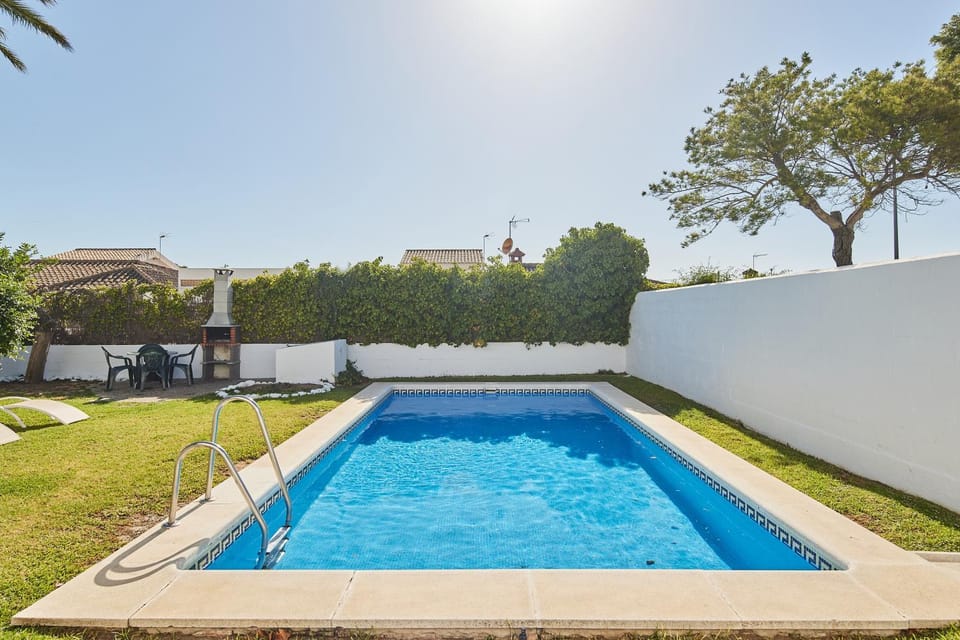 Garden, Garden view, Pool view, Swimming pool, sunbed
