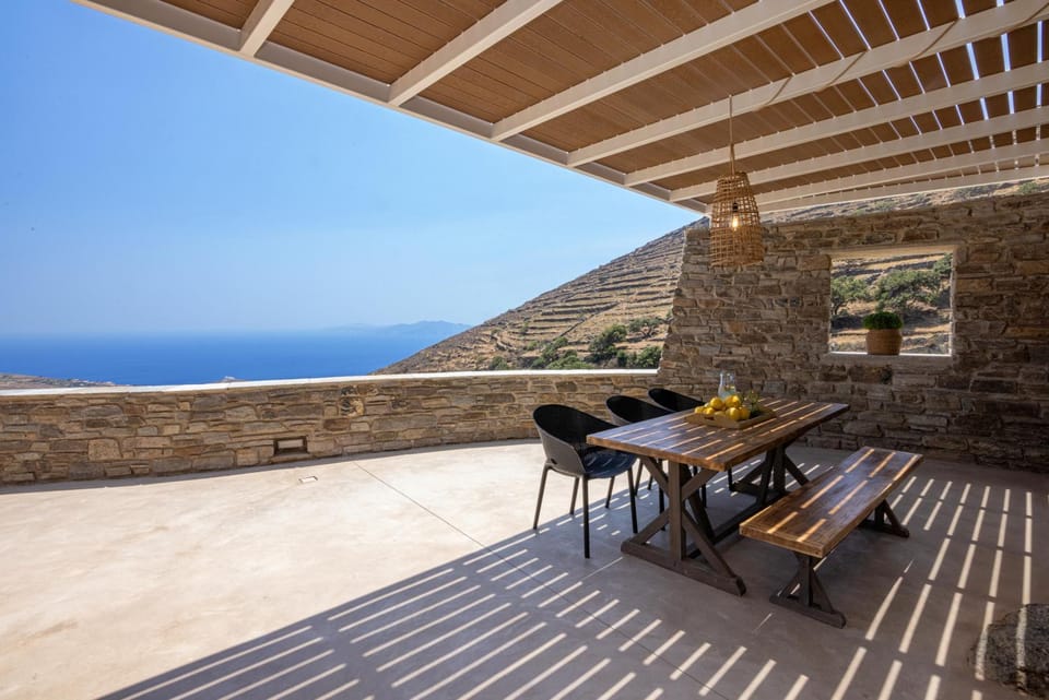 Patio, Day, Balcony/Terrace, Dining area, Sea view