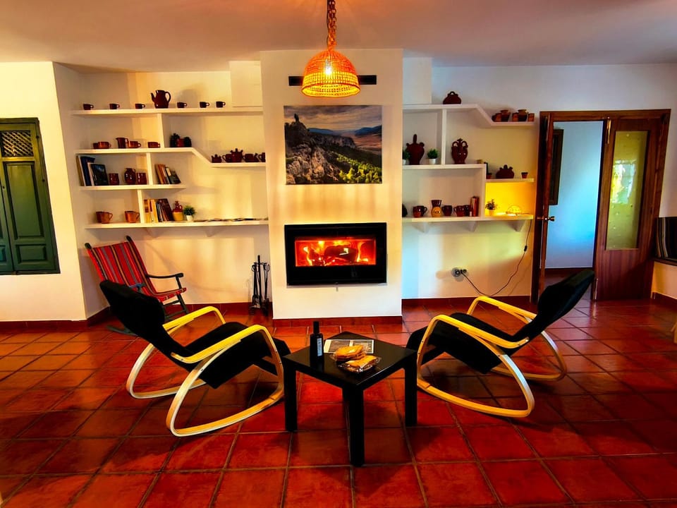 Living room, Seating area, fireplace