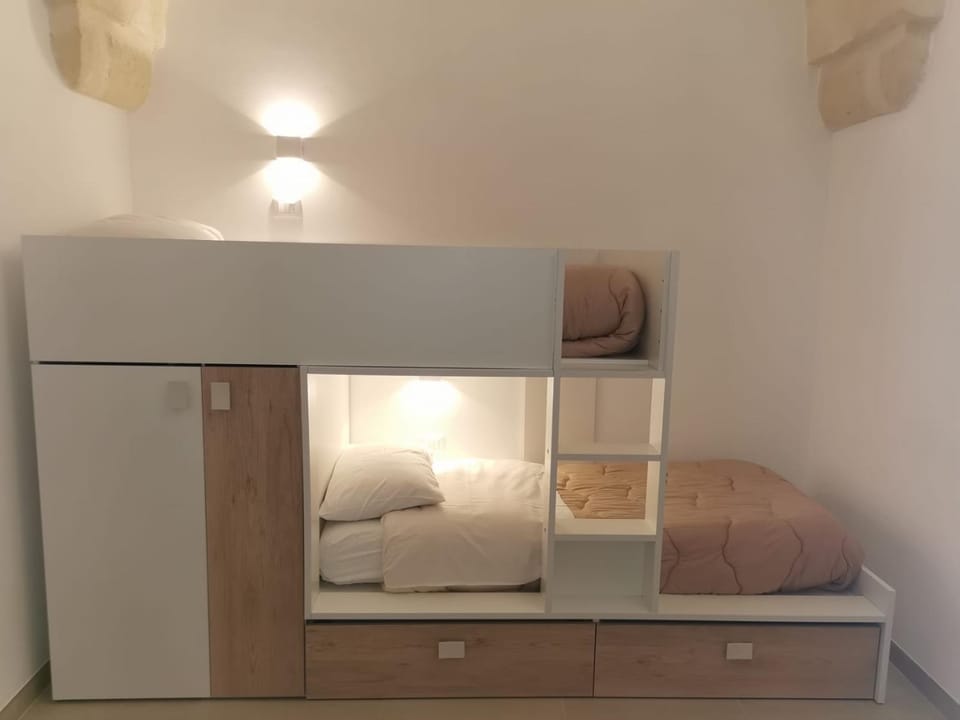 bunk bed