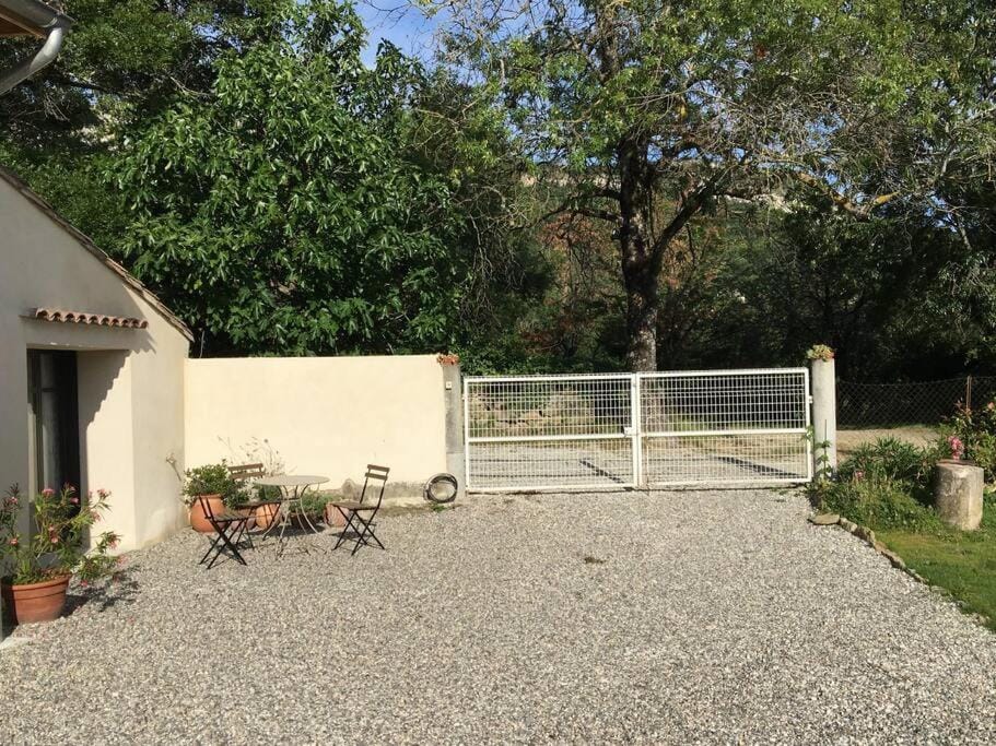 Gîte de charme en Drôme Provençale - La Saulée House in Provence