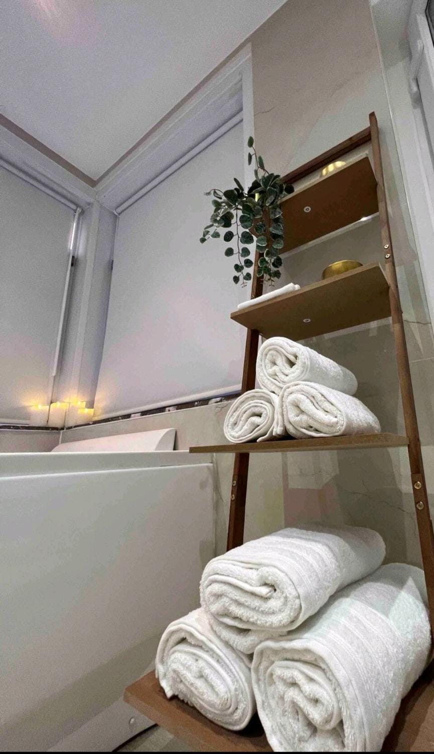 Sublime appartement Calme Cosy & Jacuzzi Apartment in Brussels