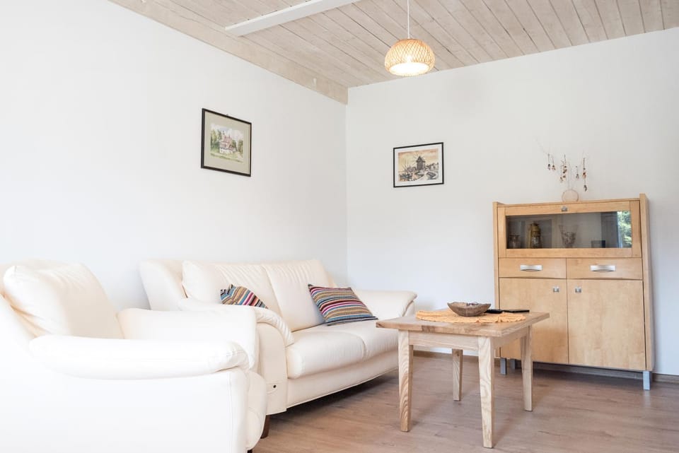 TV and multimedia, Seating area
