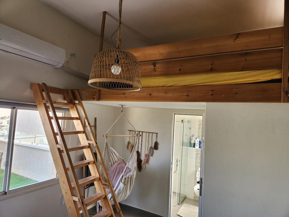 bunk bed