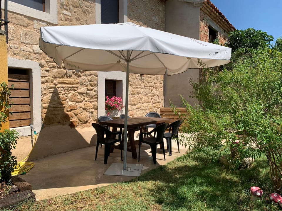 Property building, Breakfast