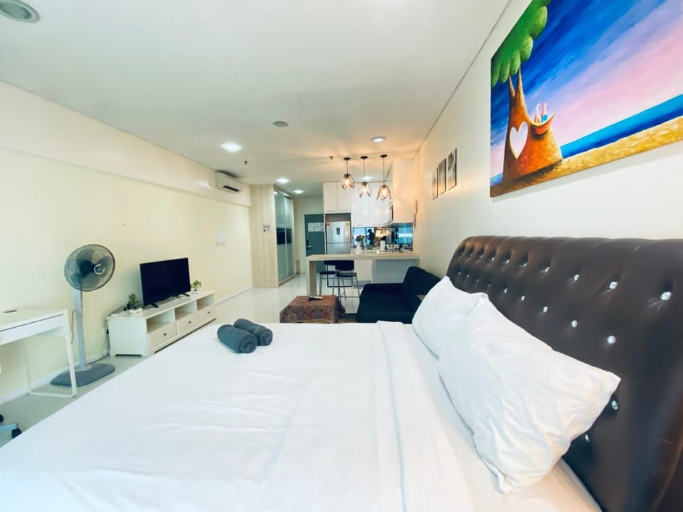 Bed, kitchen