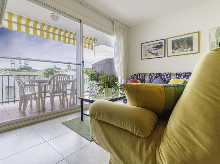 Piso ideal para dos con balcón Platja d'Aro Apartment in Platja d'Aro