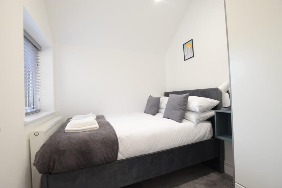 Bed, Bedroom, wardrobe