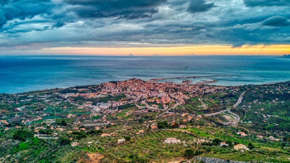 City view, Sea view