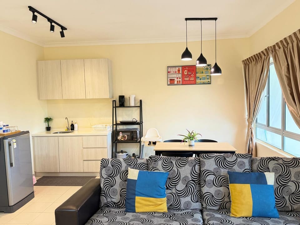 Desaru Beach Resort Family Suite 5GWifiNetFlix D3A13 Apartment in Johor