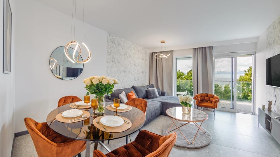 Living room, Seating area, Dining area