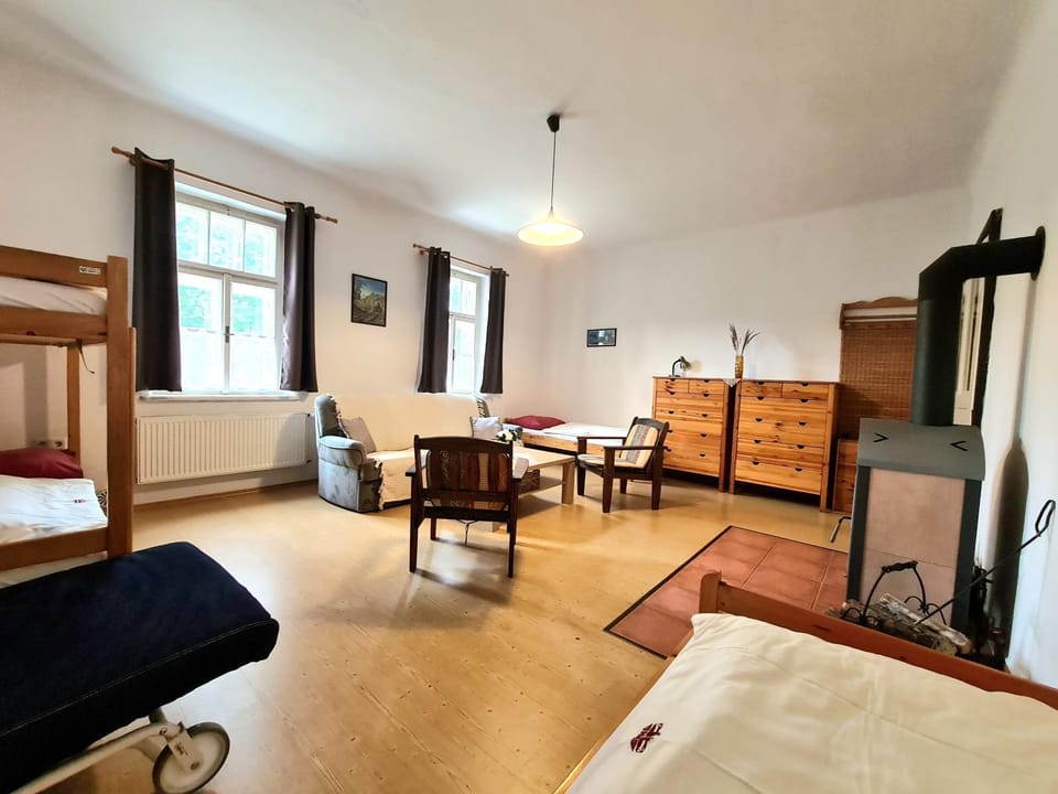 Living room, Photo of the whole room