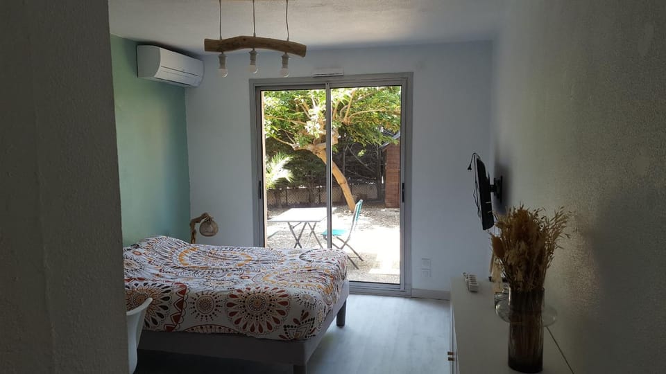Grand jardin, plage, agréable, hôte reactif Apartment in Saint-Cyprien