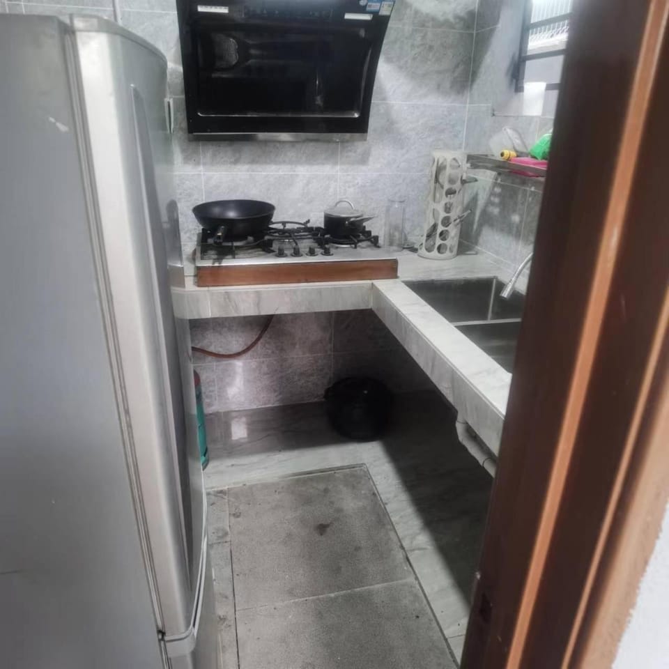 8号房有厕所厨房冰箱洗衣机 Vacation rental in Federal Territory of Kuala Lumpur
